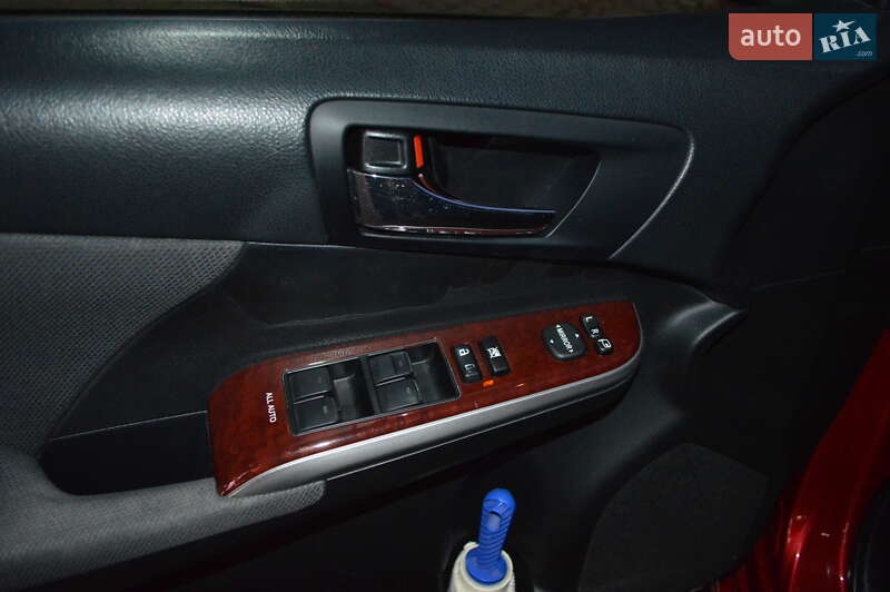 Седан Toyota Camry 2012 в Львові