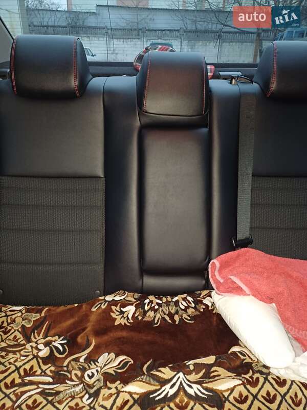 Седан Toyota Camry 2016 в Чернівцях