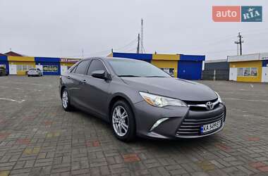 Седан Toyota Camry 2016 в Житомирі