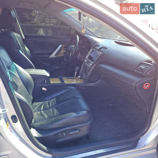 Седан Toyota Camry 2006 в Кам'янському