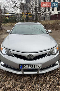 Седан Toyota Camry 2012 в Львове