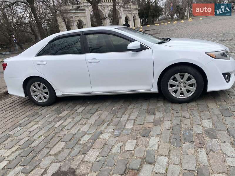 Седан Toyota Camry 2011 в Одессе