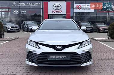 Седан Toyota Camry 2022 в Хмельницком