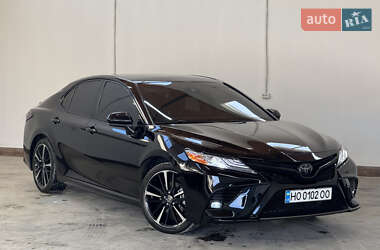 Седан Toyota Camry 2020 в Тернополі