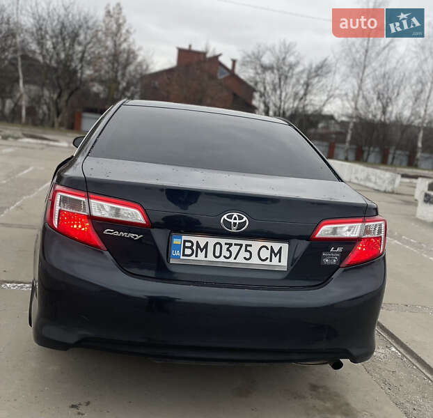 Седан Toyota Camry 2013 в Староконстантинове