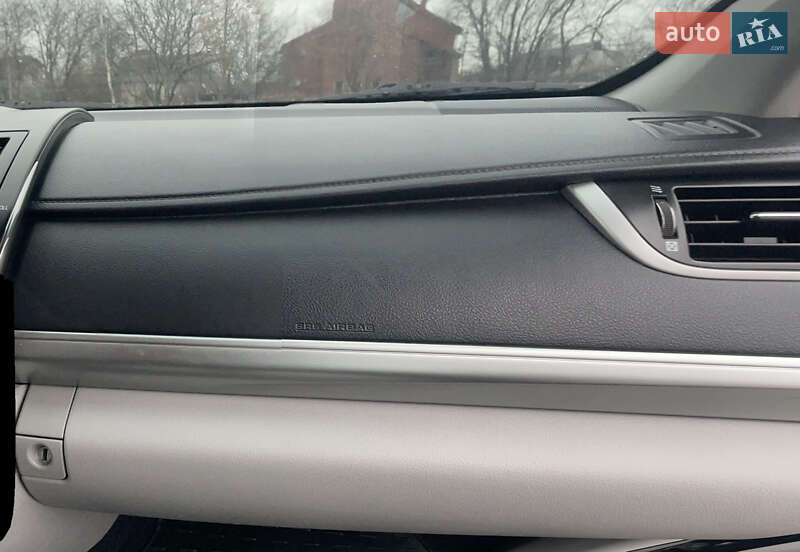 Седан Toyota Camry 2013 в Староконстантинове