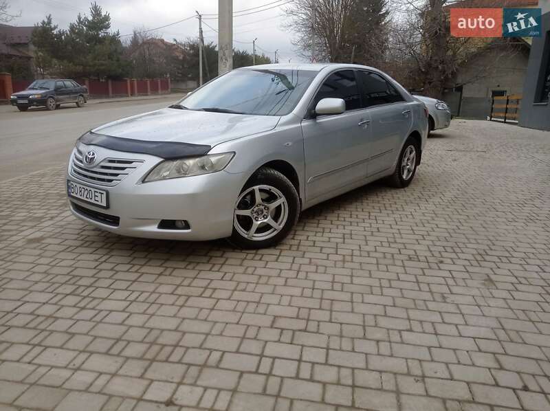 Седан Toyota Camry 2008 в Хоросткове