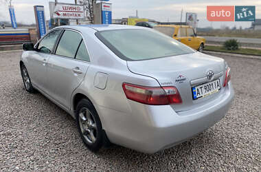 Седан Toyota Camry 2006 в Снятине