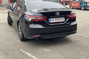 Седан Toyota Camry 2023 в Києві