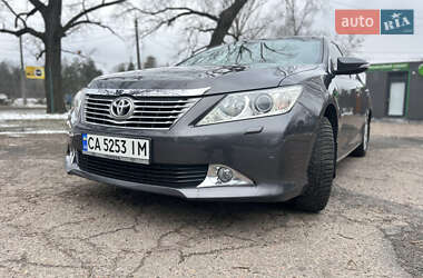 Седан Toyota Camry 2012 в Черкасах