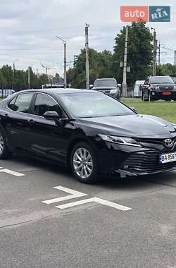 Седан Toyota Camry 2018 в Кропивницькому