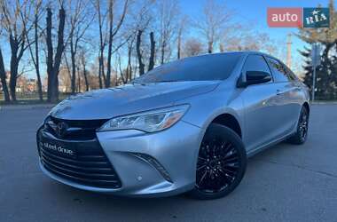 Седан Toyota Camry 2016 в Николаеве