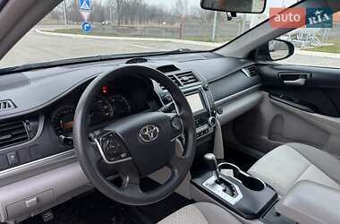 Седан Toyota Camry 2013 в Запоріжжі