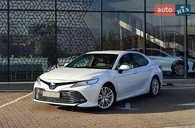 Седан Toyota Camry 2020 в Києві