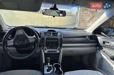 Седан Toyota Camry 2012 в 