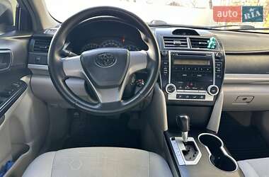 Седан Toyota Camry 2012 в 