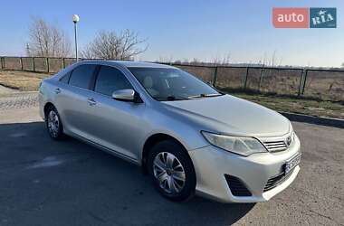 Седан Toyota Camry 2012 в 