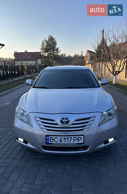 Седан Toyota Camry 2008 в Львові