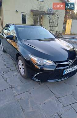 Седан Toyota Camry 2017 в Києві