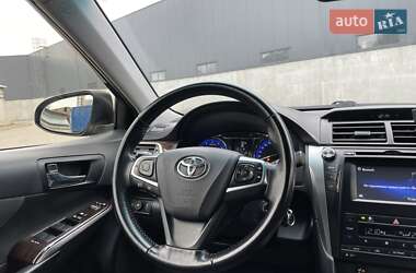 Седан Toyota Camry 2015 в Киеве