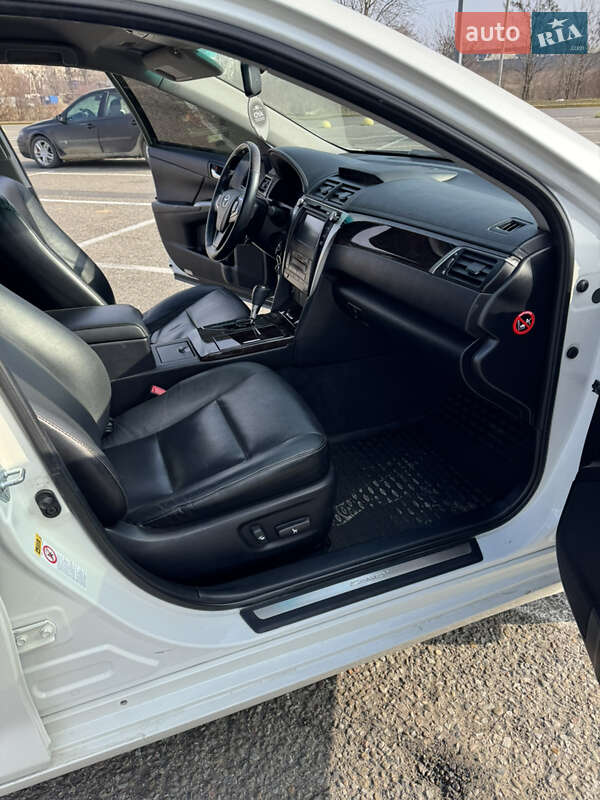 Седан Toyota Camry 2015 в Черновцах фото 14 Седан Toyota Camry 2015 в Черновцах