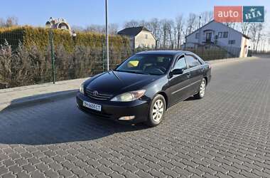 Седан Toyota Camry 2004 в Городке