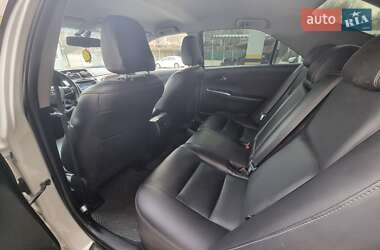 Седан Toyota Camry 2014 в Чернигове