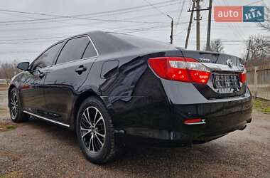 Седан Toyota Camry 2014 в Смеле