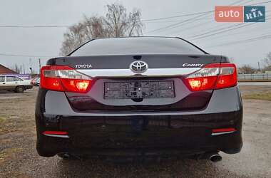 Седан Toyota Camry 2014 в Смеле