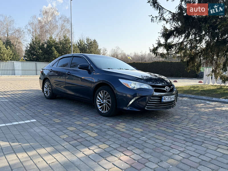Toyota Camry 2016
