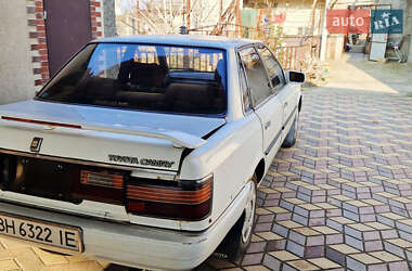 Седан Toyota Camry 1983 в Одессе