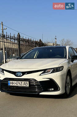 Седан Toyota Camry 2021 в 