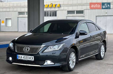 Седан Toyota Camry 2014 в Днепре