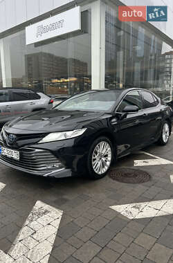 Седан Toyota Camry 2019 в Львове