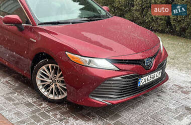 Седан Toyota Camry 2018 в Киеве