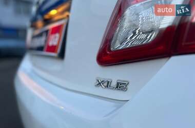 Седан Toyota Camry 2010 в 