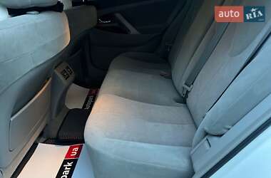Седан Toyota Camry 2010 в 