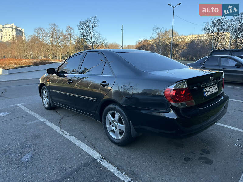 Седан Toyota Camry 2005 в Одессе