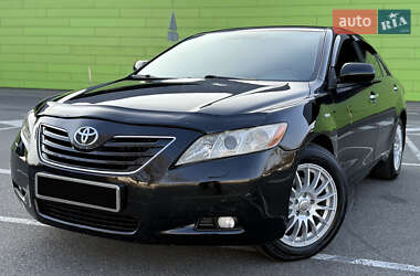 Седан Toyota Camry 2006 в Киеве