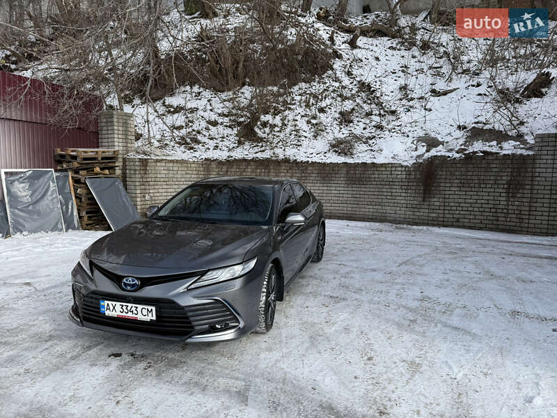 Седан Toyota Camry 2022 в Харькове