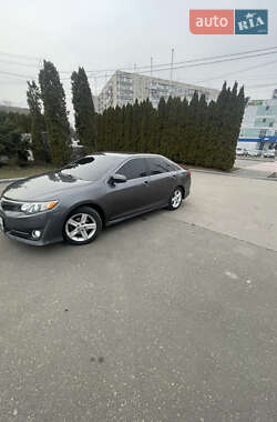 Седан Toyota Camry 2014 в Белой Церкви