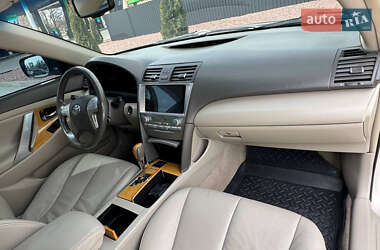 Седан Toyota Camry 2006 в 
