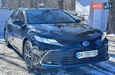 Седан Toyota Camry 2021 в Кропивницком