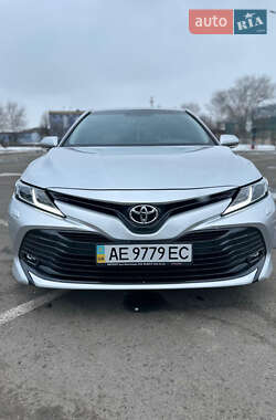 Седан Toyota Camry 2017 в Дніпрі