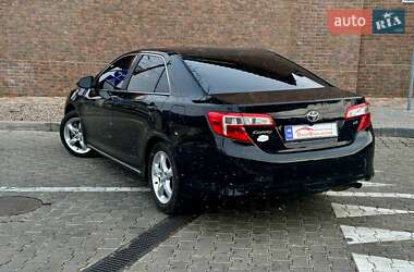 Седан Toyota Camry 2012 в Одессе