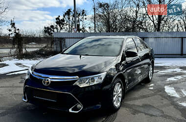 Седан Toyota Camry 2017 в Виннице