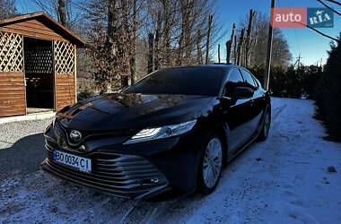 Седан Toyota Camry 2020 в Збараже