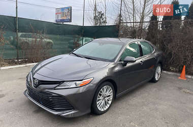 Седан Toyota Camry 2020 в Киеве