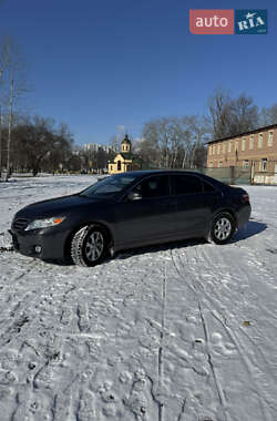 Седан Toyota Camry 2011 в Черкасах