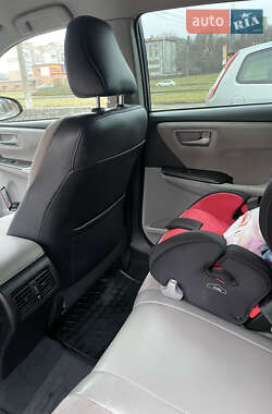 Седан Toyota Camry 2015 в 